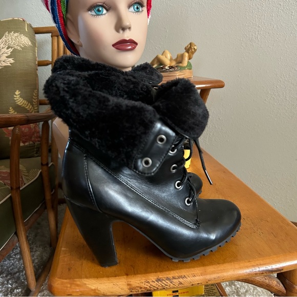 SOLD Retro Black Ankle Boots 9 Heel Bootie Faux Fur - Picture 3 of 8